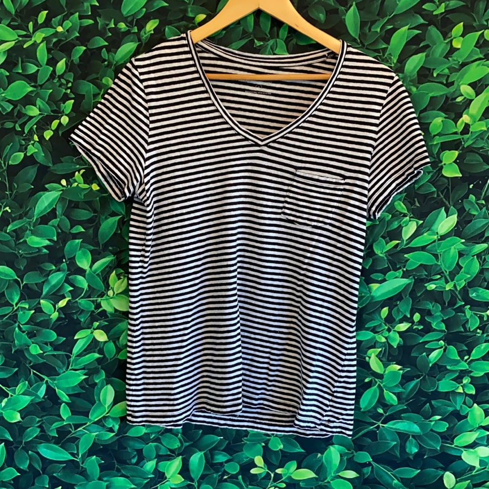 Black & white striped tee